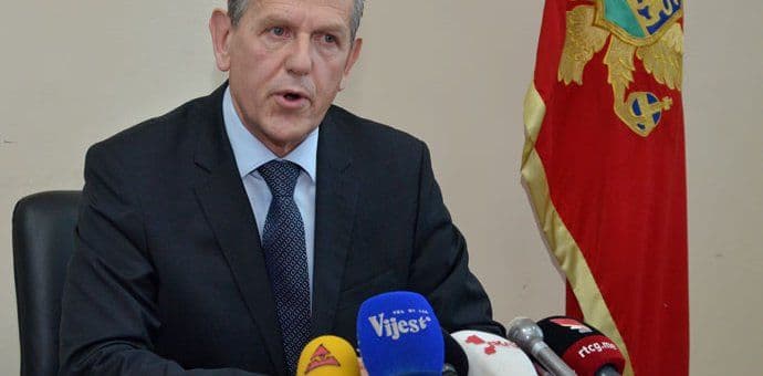 Šegrt o položaju zaposlenih u zdravstvu: Budžet trošimo neodgovornim radom Šegrt o položaju zaposlenih u zdravstvu: Budžet trošimo neodgovornim radom