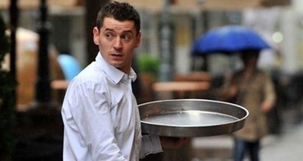 Otvoreno pismo konobara iz Budve: Bakšiš nije grad u Turskoj Otvoreno pismo konobara iz Budve: Bakšiš nije grad u Turskoj