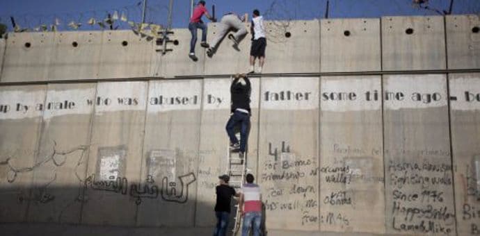 Izrael počeo da gradi ogradu na granici sa Jordanom prije nego što je planirano Izrael počeo da gradi ogradu na granici sa Jordanom prije nego što je planirano