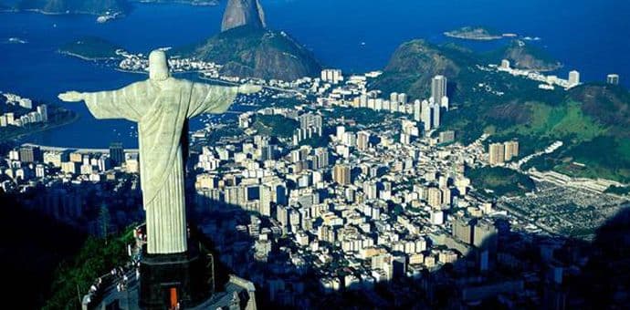 Brazil: 15 mrtvih, 40 povrijeđenih u sudaru Brazil: 15 mrtvih, 40 povrijeđenih u sudaru