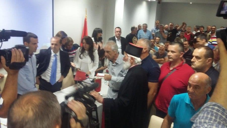 Vjernici SPC vrijeđali Mihaila, rasprava odgođena Vjernici SPC vrijeđali Mihaila, rasprava odgođena