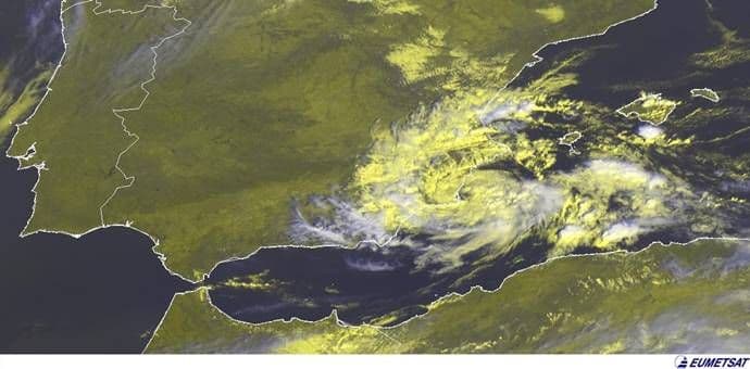 Susjedi upozoravaju: Mediteranski uragan stiže na Jadran? Susjedi upozoravaju: Mediteranski uragan stiže na Jadran?