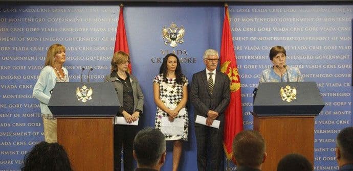 Otvorena besplatna SOS linija za žrtve nasilja u porodici Otvorena besplatna SOS linija za žrtve nasilja u porodici