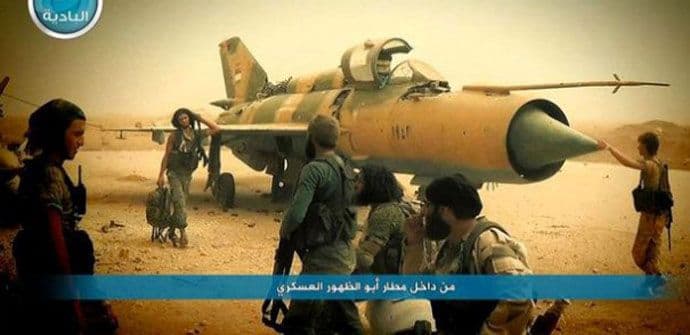 Sirija: Džihadisti zauzeli aerodrom Abu el Duhur, stradalo 56 vojnika Sirija: Džihadisti zauzeli aerodrom Abu el Duhur, stradalo 56 vojnika