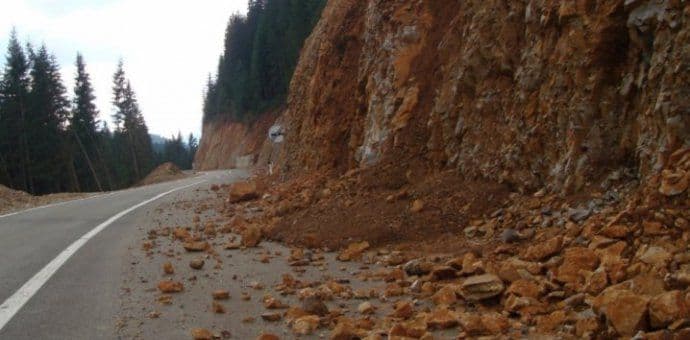 Oprezno zbog mogućih odrona Oprezno zbog mogućih odrona
