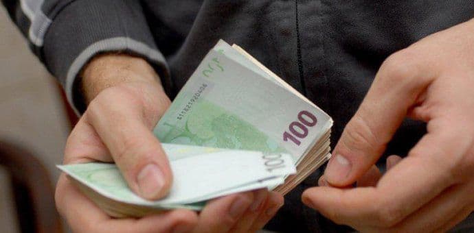 Dva lica uhapšena zbog sumnje za zelenašenje Dva lica uhapšena zbog sumnje za zelenašenje