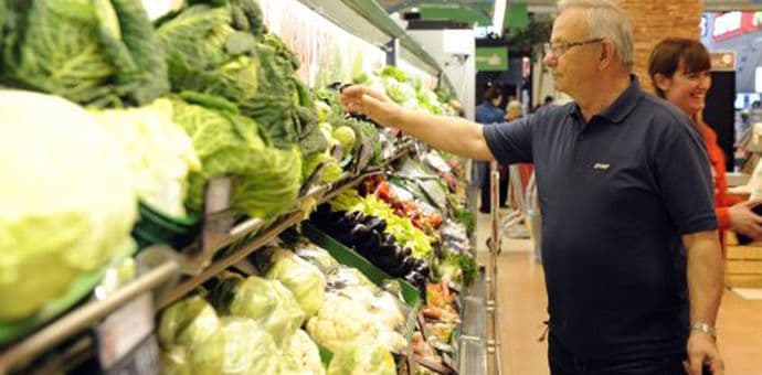 Pobjeda: Hrvatski i srpski proizvodi jeftiniji kod nas nego kod kuće Pobjeda: Hrvatski i srpski proizvodi jeftiniji kod nas nego kod kuće