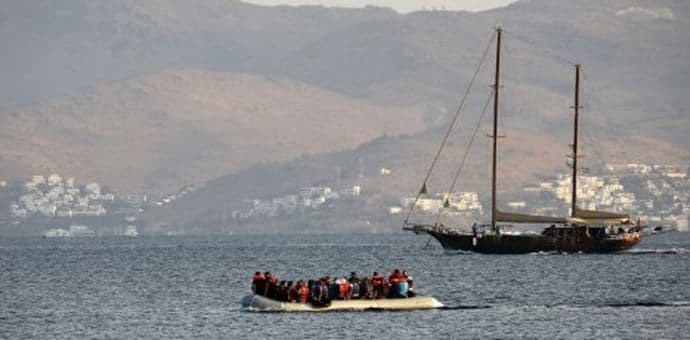 Francuska konzulka podnijela ostavku kad je otkriveno da je izbjeglicama prodavala čamce Francuska konzulka podnijela ostavku kad je otkriveno da je izbjeglicama prodavala čamce