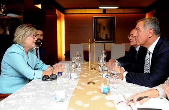 Đukanović-Uehara: Podrška SAD-a priznanje Crnoj Gori za postignuto Đukanović-Uehara: Podrška SAD-a priznanje Crnoj Gori za postignuto