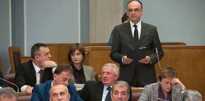 ŠKRELJA: Mnoge baklave iz Ulcinja otišle prema Milu Đukanoviću ŠKRELJA: Mnoge baklave iz Ulcinja otišle prema Milu Đukanoviću