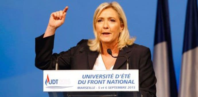 Marin Le Pen: Merkel je imperatorka koja želi da nametne ilegalnu imigraciju Evropi Marin Le Pen: Merkel je imperatorka koja želi da nametne ilegalnu imigraciju Evropi