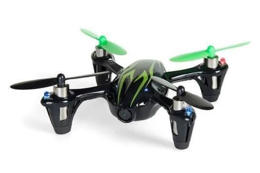 Uhapšen na granici sa Crnom Gorom jer je pripremao dron za utakmicu Albanija-Srbija Uhapšen na granici sa Crnom Gorom jer je pripremao dron za utakmicu Albanija-Srbija