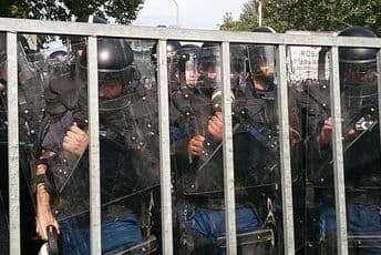 Migranti probili ogradu na granici s Mađarskom