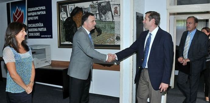 Milić šefu u Ambasadi SAD: Potreban referendum o pristupanju NATO savezu Milić šefu u Ambasadi SAD: Potreban referendum o pristupanju NATO savezu