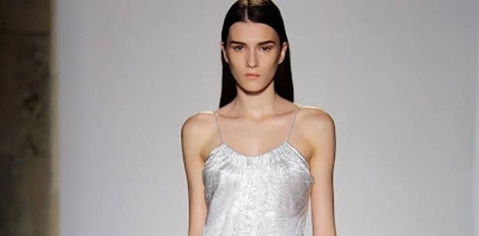 Irina Đuranović nosila kreacije Viktorije Bekam Irina Đuranović nosila kreacije Viktorije Bekam