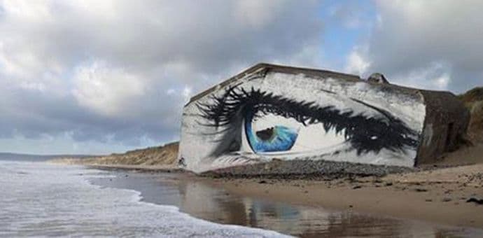 Mural na francuskoj plaži krije jednu od najkrvavijih epizoda istorije Evrope Mural na francuskoj plaži krije jednu od najkrvavijih epizoda istorije Evrope