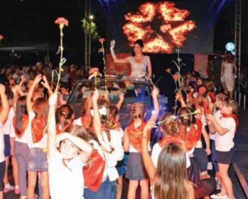 Drugarica Broz - omaž ženi i jednom vremenu: Sjećanje na vrijeme socijalističkog glamura Drugarica Broz - omaž ženi i jednom vremenu: Sjećanje na vrijeme socijalističkog glamura