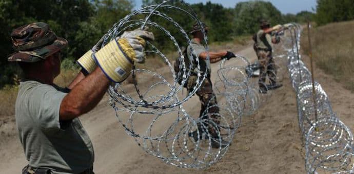 Mađarska podiže ogradu i prema Hrvatskoj Mađarska podiže ogradu i prema Hrvatskoj