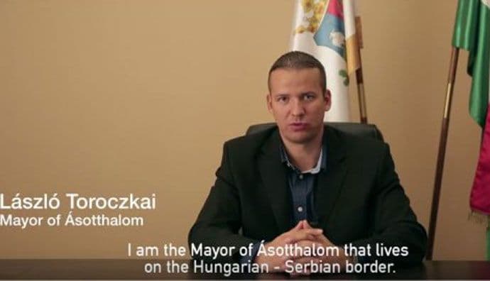 Mađarski gradonačelnik izbjeglicama: Mađarska je loš izbor, a moj grad najgori (VIDEO) Mađarski gradonačelnik izbjeglicama: Mađarska je loš izbor, a moj grad najgori (VIDEO)