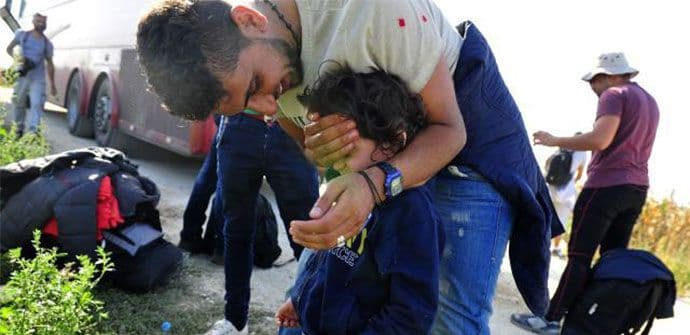 BiH: Primićemo 5.000 ljudi i zatvoriti granicu BiH: Primićemo 5.000 ljudi i zatvoriti granicu