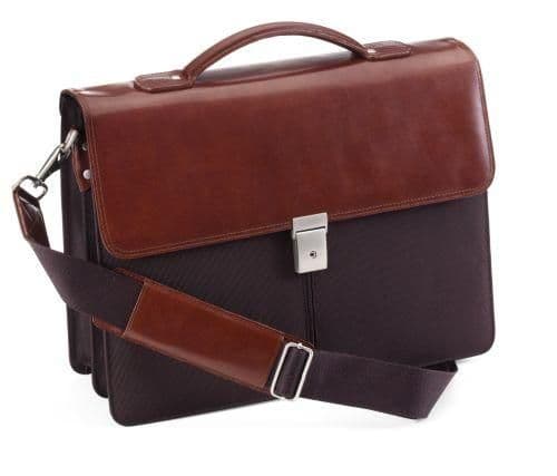 Ulica iza restorana ,,Maša“ bila blokirana: U sumnjivoj aktovki pronađena dokumenta Ulica iza restorana ,,Maša“ bila blokirana: U sumnjivoj aktovki pronađena dokumenta