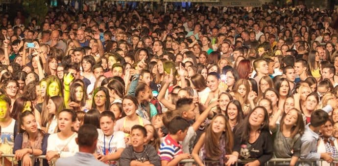 FOTO: Koncert Tonija Cetinskog i "Teške industrije" za kraj Ljeta u Prijestonici FOTO: Koncert Tonija Cetinskog i "Teške industrije" za kraj Ljeta u Prijestonici