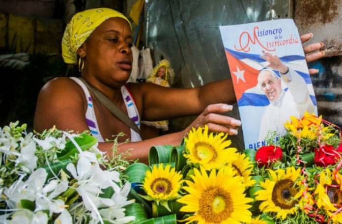 HAVANA: Stotine hiljada vjernika dočekale papu HAVANA: Stotine hiljada vjernika dočekale papu