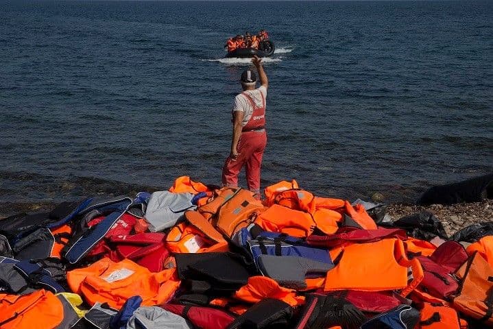 Grčka: Sudar izbjegličkog čamca i trajekta, 13 mrtvih Grčka: Sudar izbjegličkog čamca i trajekta, 13 mrtvih