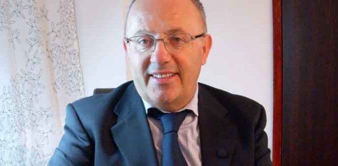 Prof. dr Rade RATKOVIĆ: Političke partije ne treba da se bave investicijama Prof. dr Rade RATKOVIĆ: Političke partije ne treba da se bave investicijama