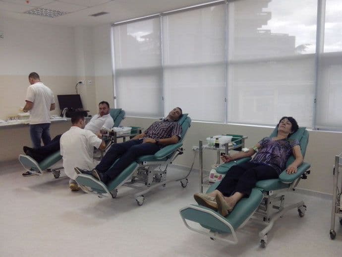 Zaposleni u FZO dobrovoljno dali krv Zaposleni u FZO dobrovoljno dali krv