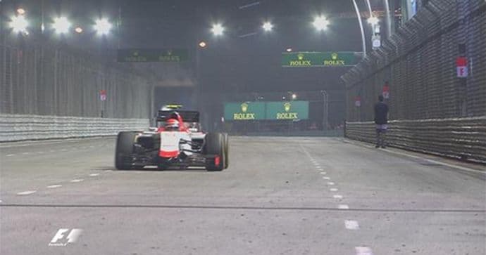 Šetao po stazi u Singapuru, 6 mjeseci zatvora? Šetao po stazi u Singapuru, 6 mjeseci zatvora?