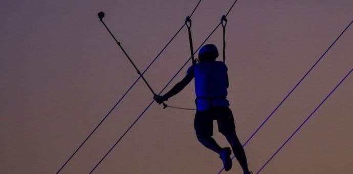 Više ljudi godišnje strada prilikom selfija nego od napada ajkule Više ljudi godišnje strada prilikom selfija nego od napada ajkule