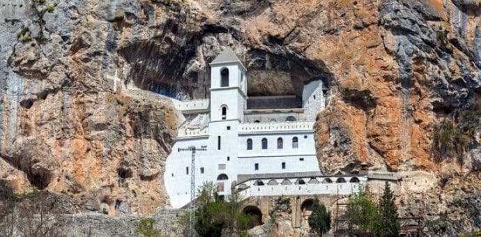 Uprava za nekretnine pod lupom osnovnih tužilaštava u Podgorici i Nikšiću: Ko je manastire prepisao na SPC? Uprava za nekretnine pod lupom osnovnih tužilaštava u Podgorici i Nikšiću: Ko je manastire prepisao na SPC?