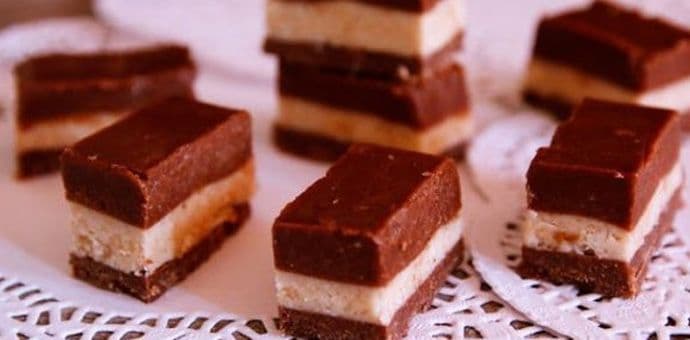 Sirova lažna bajadera Sirova lažna bajadera