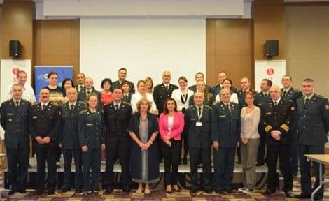 Admiral Dragan Samardžić zatvorio seminar o rodnim pitanima Admiral Dragan Samardžić zatvorio seminar o rodnim pitanima