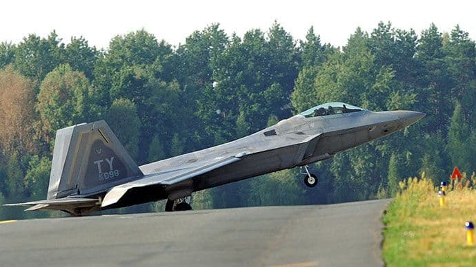 Poljska ratifikovala sporazum o američkoj vojnoj bazi Poljska ratifikovala sporazum o američkoj vojnoj bazi