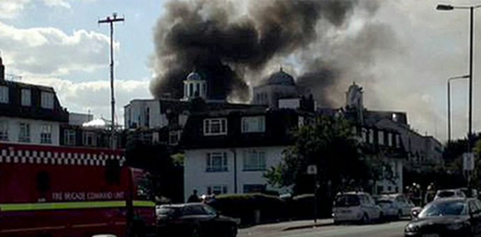 LONDON: Izgorjela polovina najveće evropske džamije (VIDEO) LONDON: Izgorjela polovina najveće evropske džamije (VIDEO)