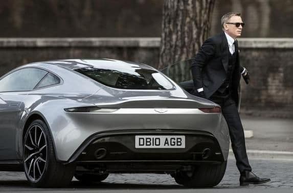 Novi Bond postavlja rekord za destrukciju automobila na filmu Novi Bond postavlja rekord za destrukciju automobila na filmu