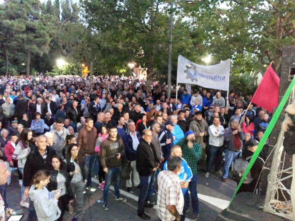 FOTO - Protest Demokratskog fronta, RADUNOVIĆ: Opozicija da napusti parlament FOTO - Protest Demokratskog fronta, RADUNOVIĆ: Opozicija da napusti parlament