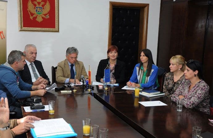 Nikšić: Unaprijeđena turistička i saobraćajna signalizacija Nikšić: Unaprijeđena turistička i saobraćajna signalizacija