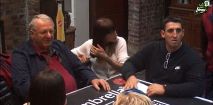 Šešelj ušao na "Farmu" i drži predavanje o Vučiću i Nikoliću Šešelj ušao na "Farmu" i drži predavanje o Vučiću i Nikoliću