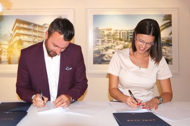 Predstavnici Centra za socijalni rad Tivat i kompanija ”Adriatic Marinas” potpisali Memorandum o saradnji Predstavnici Centra za socijalni rad Tivat i kompanija ”Adriatic Marinas” potpisali Memorandum o saradnji