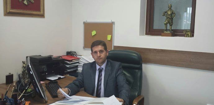 MP osuđuje napad na službene prostorije javnog izvršitelja Siniše Mugoše MP osuđuje napad na službene prostorije javnog izvršitelja Siniše Mugoše