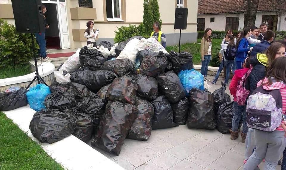 Za dvije godine u Crnoj Gori prikupljeno više od dvije tone limenki Za dvije godine u Crnoj Gori prikupljeno više od dvije tone limenki