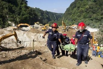 GVATEMALA:  Oko 300 nestalih, 87 mrtvih, u odronu zemljišta u Gvatemali   