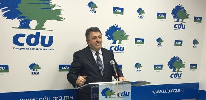 Cdu: Protesti kao obračun unutar opozicionih redova Cdu: Protesti kao obračun unutar opozicionih redova