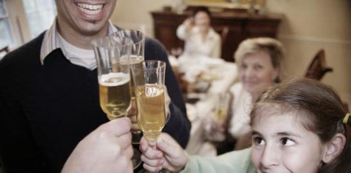 Od očeva zavisi da li će tinejdžeri piti alkohol Od očeva zavisi da li će tinejdžeri piti alkohol