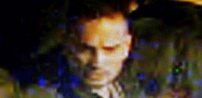 Nikšićanin M.V. osumnjičen da je stolicom gađao policajca na protestu DF-a Nikšićanin M.V. osumnjičen da je stolicom gađao policajca na protestu DF-a