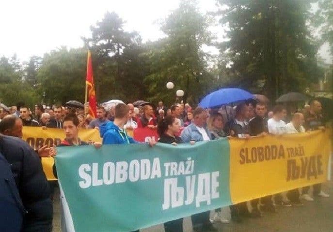 Završene protestne šetnje u više gradova Završene protestne šetnje u više gradova