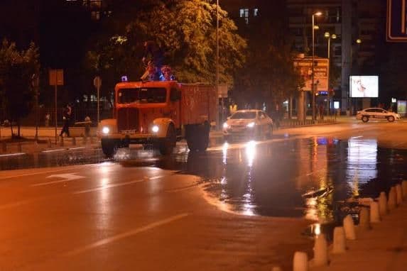 Jedna osoba povrijeđena u udesu u Ulici Svetozara Markovića Jedna osoba povrijeđena u udesu u Ulici Svetozara Markovića